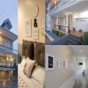 Cottonwood Bed&Breakfast House Bandung